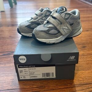 New Balance 990v6 toddler size 6.5 wide